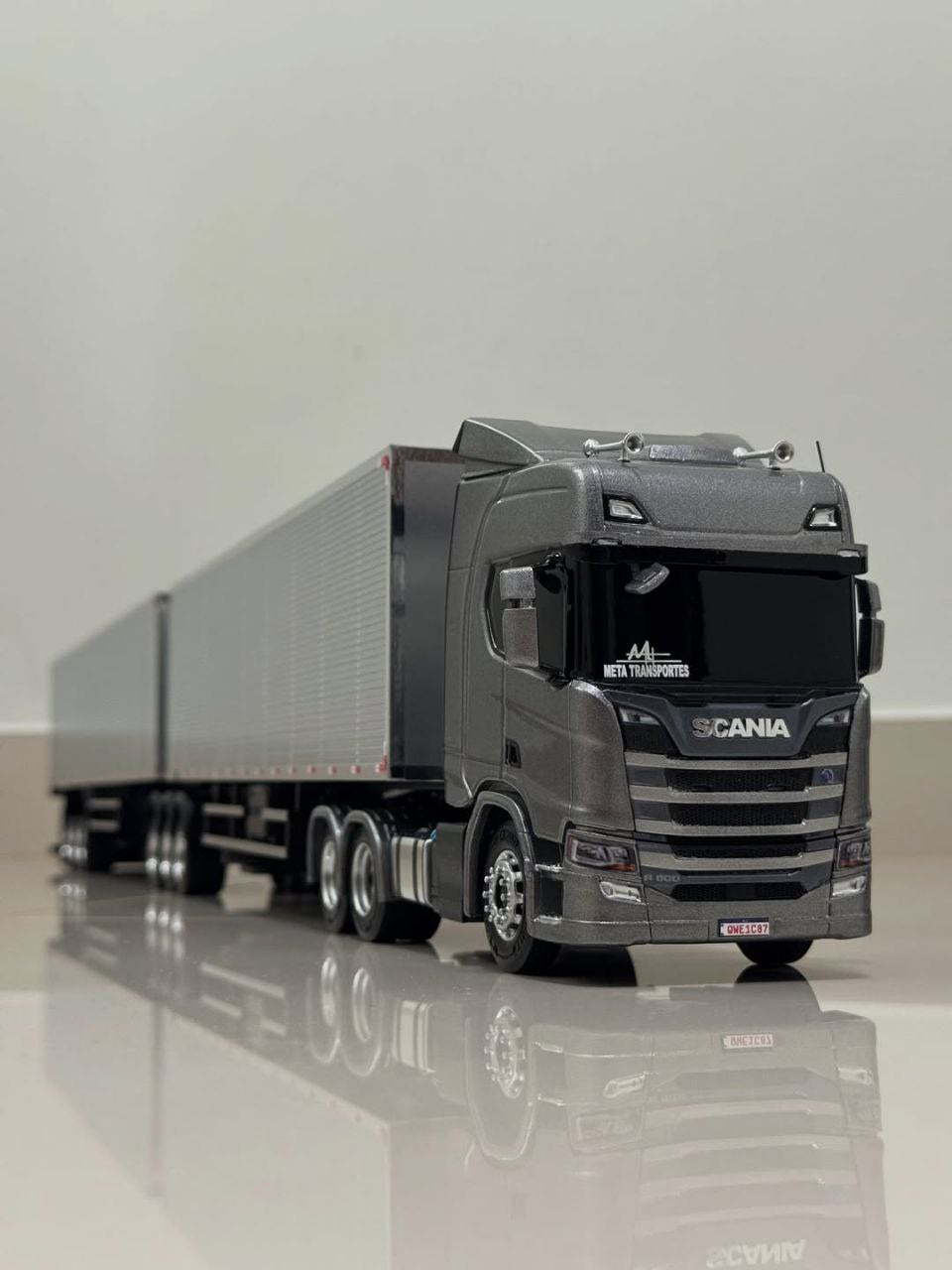 Scania NTG Rodotrem Baú RC - (Controle Remoto)