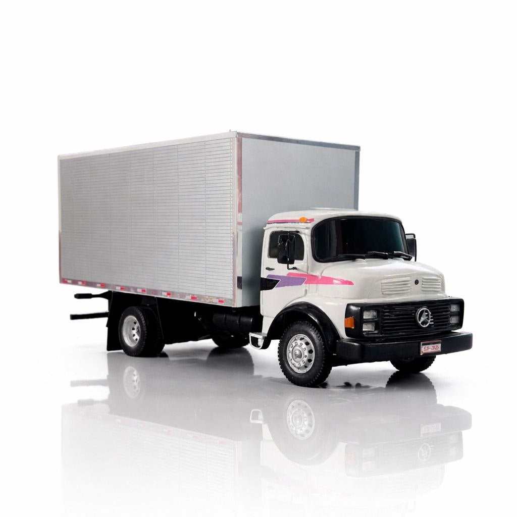 Mercedes-Benz 1113 Escala (Controle Remoto)